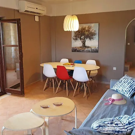 Anaroussa Diros Maisonette * Areopoli