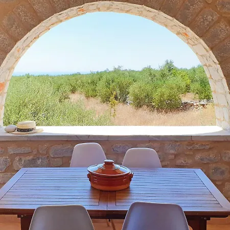 Anaroussa Diros Maisonette