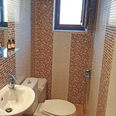 Anaroussa Diros Maisonette Feriehus *