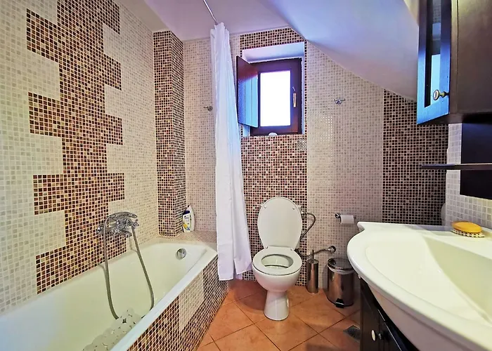 Anaroussa Diros Maisonette Holiday home