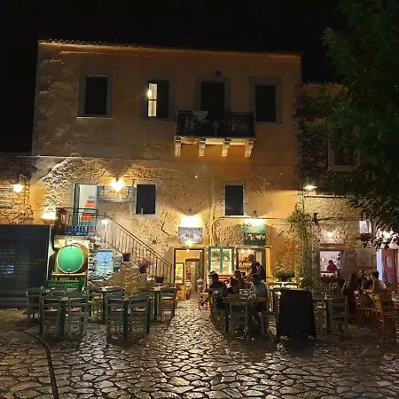 بيت للعطل Anaroussa Diros Maisonette