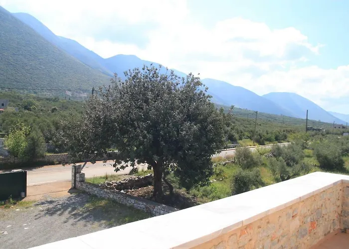 Anaroussa Diros Maisonette Ferienhaus